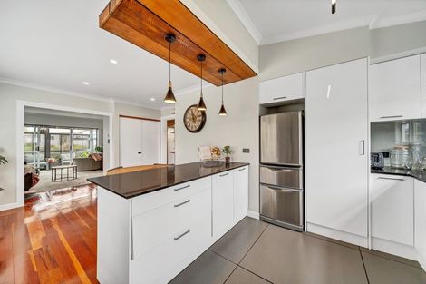 Photo of property in 32 Collins Street, Hawera, 4610