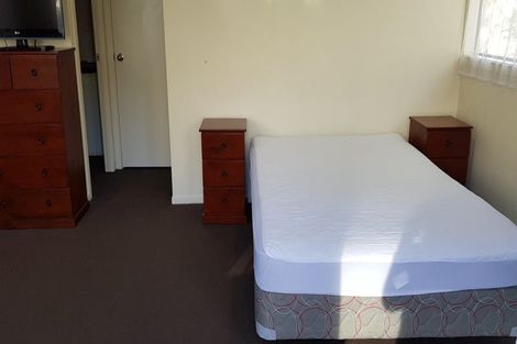 Photo of property in 8d Schnapper Rock Road, Schnapper Rock, Auckland, 0632