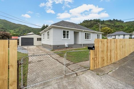 Photo of property in 31 Newcombe Street, Naenae, Lower Hutt, 5011