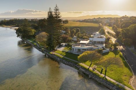 Photo of property in 18 Beach Grove, Omokoroa, 3114