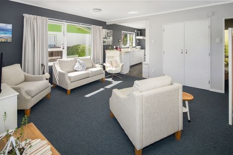 Photo of property in 13a Florio Terrace, Tawa, Wellington, 5028