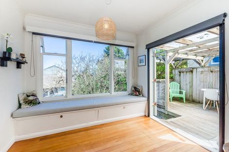 Photo of property in 131 Renown Road, Raumati South, Paraparaumu, 5032