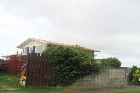 Photo of property in 41 Acacia Avenue, Maungaraki, Lower Hutt, 5010