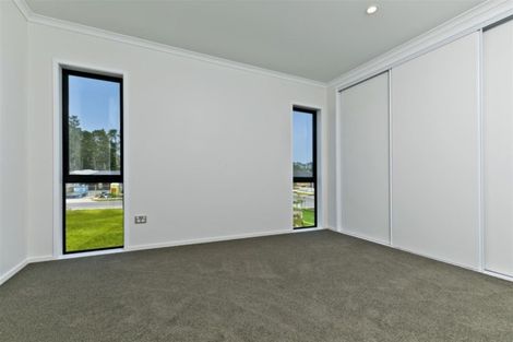 Photo of property in 97 Schoolside Road, Kumeu, 0810