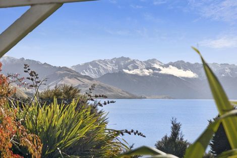 Photo of property in 32 Flora Dora Parade, Lake Hawea, Wanaka, 9382