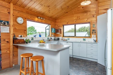 Photo of property in 1a Shoemaker Road, Waipu, 0510