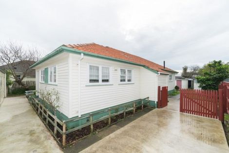 Photo of property in 33 Moheke Avenue, Roslyn, Palmerston North, 4414