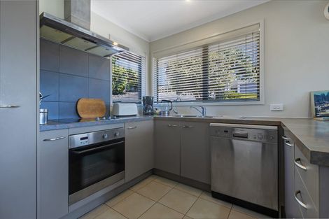 Photo of property in 4 Protea Drive, Cable Bay, 0420