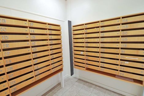 Photo of property in Terrace Tower Apartments, 10a/126 The Terrace, Wellington Central, Wellington, 6011