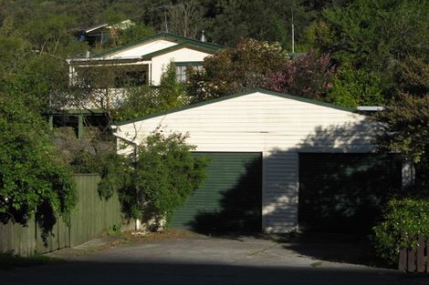 Photo of property in 72 Wairau Road, Picton, 7220