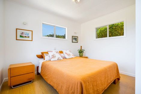 Photo of property in 6 Edwin Mitchelson Road, Muriwai, Waimauku, 0881