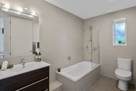 Photo of property in 15 Fineran Lane, Cashmere, Christchurch, 8022