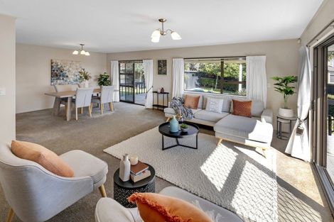 Photo of property in 2/5 Askew Place, Farm Cove, Auckland, 2012