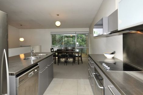 Photo of property in 15a Onslow Road, Khandallah, Wellington, 6035