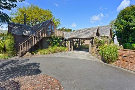 Photo of property in 9 Karaka Grove, Waikanae, 5036