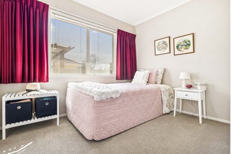 Photo of property in 3 Ranchod Terrace, Pukekohe, 2120