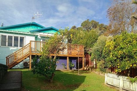 Photo of property in 18 Selwyn Road, Hospital Hill, Napier, 4110