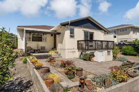 Photo of property in 21 Gordon Road, Mount Maunganui, 3116