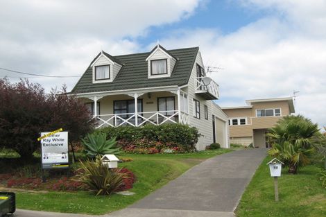 Photo of property in 17 Tiri Road, Manly, Whangaparaoa, 0930