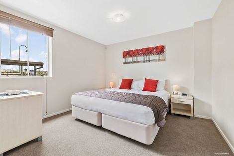 Photo of property in 1/1 Opito Way, East Tamaki, Auckland, 2013