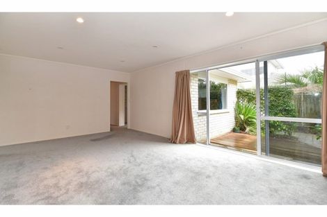 Photo of property in 2/448 Hibiscus Coast Highway, Orewa, 0931