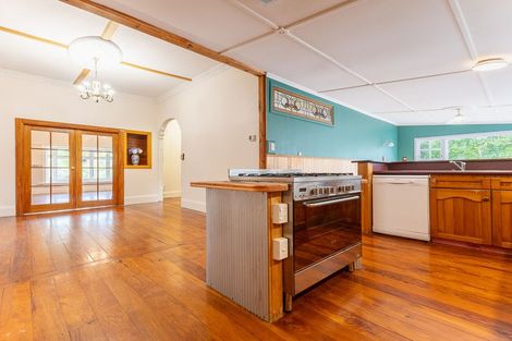 Photo of property in 10 Domain Road, Otaki, 5512