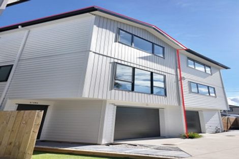 Photo of property in 6/684 Te Atatu Road, Te Atatu Peninsula, Auckland, 0610