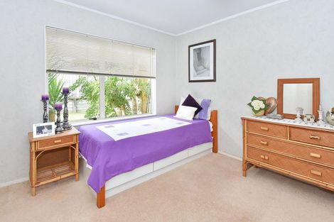 Photo of property in 2/7 Zurich Place, Weymouth, Auckland, 2103