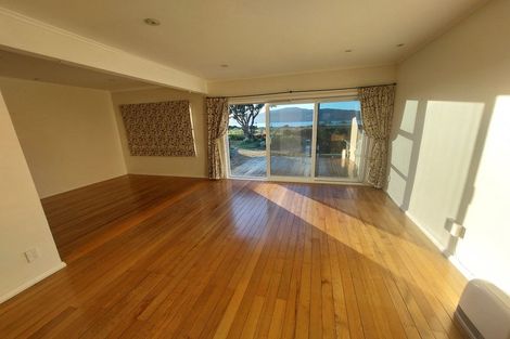Photo of property in 127-129 Manly Street, Paraparaumu Beach, Paraparaumu, 5032