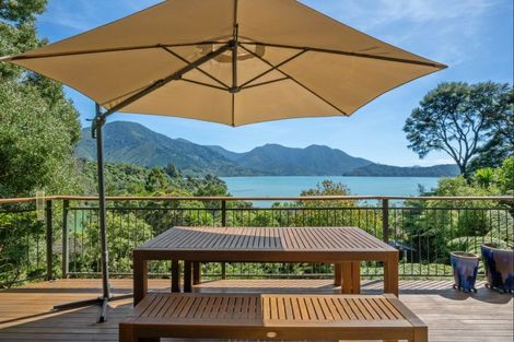 Photo of property in 28 Moetapu Bay Road, Moetapu Bay, Picton, 7282