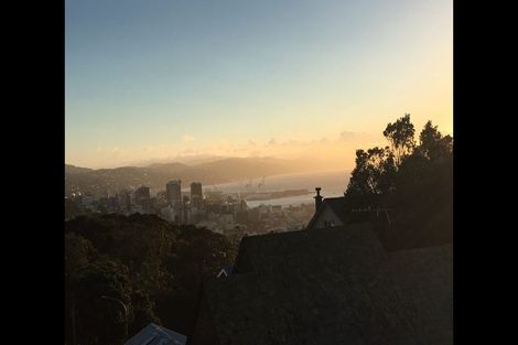 Photo of property in Manston Apartments, 3c/145 Ohiro Road, Brooklyn, Wellington, 6021