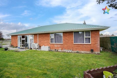 Photo of property in 6 Manse Street, Edendale, 9825