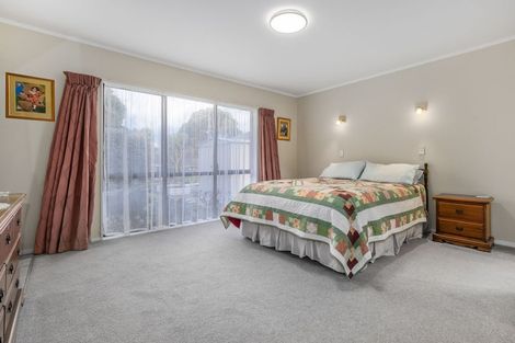 Photo of property in 22 Pinewood Grove, Paraparaumu Beach, Paraparaumu, 5032