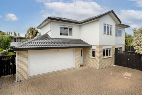 Photo of property in 2/13 Fratley Avenue, Farm Cove, Auckland, 2012