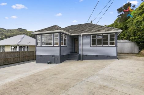 Photo of property in 4 Frethey Grove, Naenae, Lower Hutt, 5011