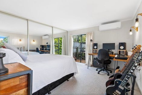 Photo of property in 1000 East Coast Road, Northcross, Auckland, 0630