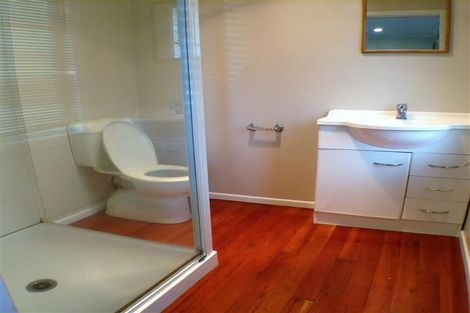 Photo of property in 13 Kervil Avenue, Te Atatu Peninsula, Auckland, 0610