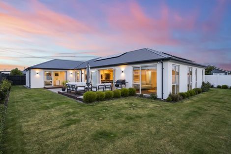 Photo of property in 10 Brooklands Street, Burwood, Christchurch, 8083