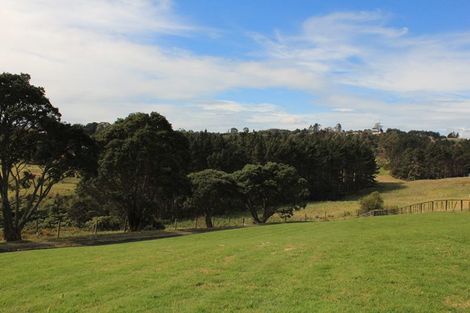 Photo of property in 18 Henriette Place, The Gardens, Auckland, 2105