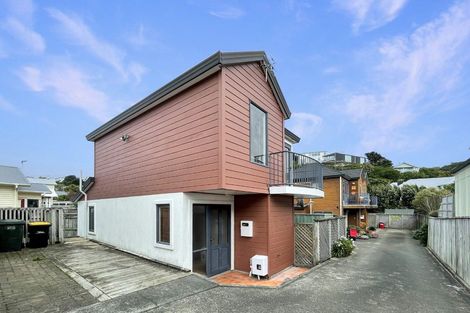 Photo of property in 2/346 The Parade, Island Bay, Wellington, 6023