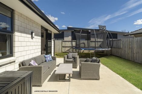 Photo of property in 28 Te Kio Crescent, Papamoa Beach, Papamoa, 3118