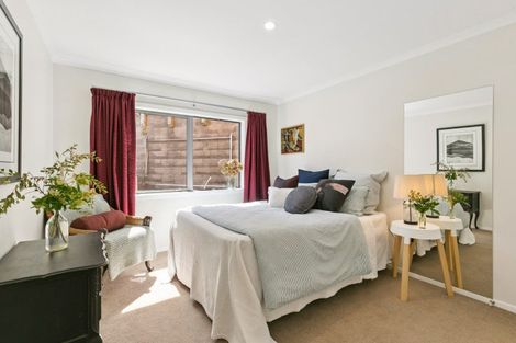 Photo of property in 4 Lakshmi Place, Khandallah, Wellington, 6035