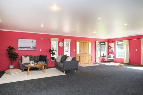 Photo of property in 15 Windsor Street, Dannevirke, 4930