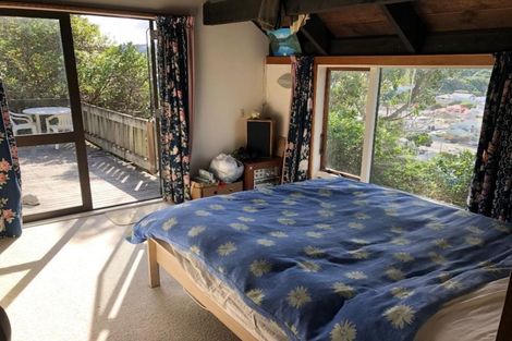 Photo of property in 52 Milne Terrace, Island Bay, Wellington, 6023