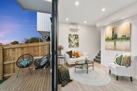 Photo of property in 8/144 Titirangi Road, New Lynn, Auckland, 0600