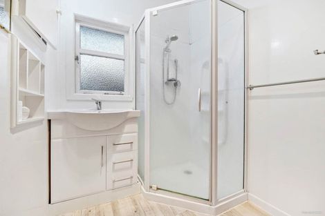 Photo of property in 42 Ranfurly Road, Papatoetoe, Auckland, 2104