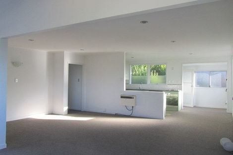 Photo of property in 120 Sunset Road, Unsworth Heights, Auckland, 0632