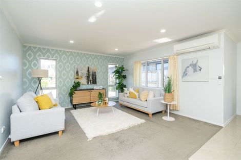 Photo of property in 210 Saint James Drive, Huntington, Hamilton, 3210