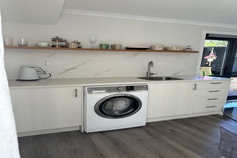 Photo of property in 10 Battersby Avenue, Mount Roskill, Auckland, 1041