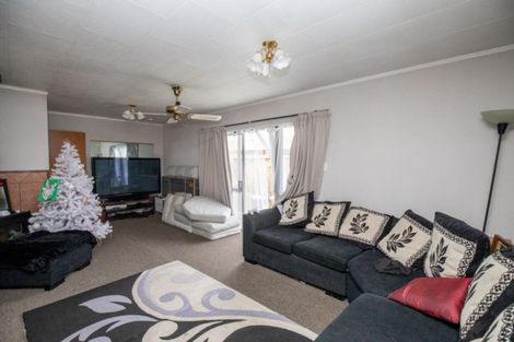 Photo of property in 14 Miller Place, Ngatea, 3503